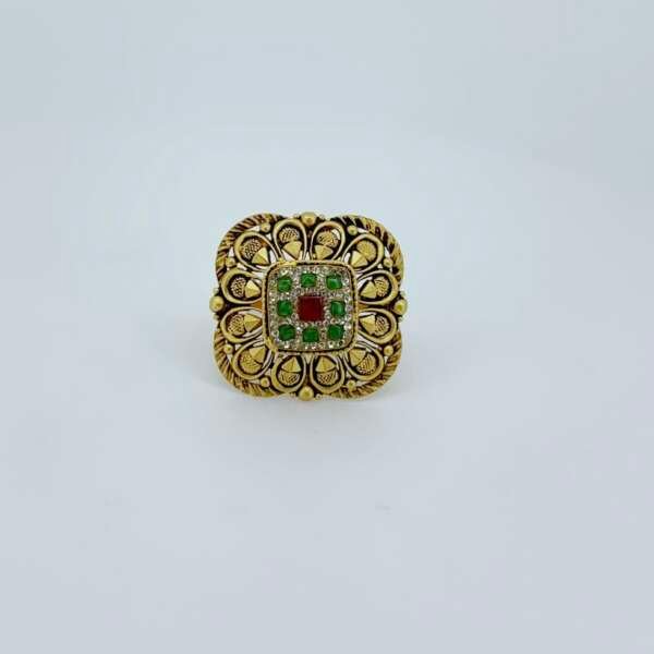 Antique Petal Cluster Gold Ring