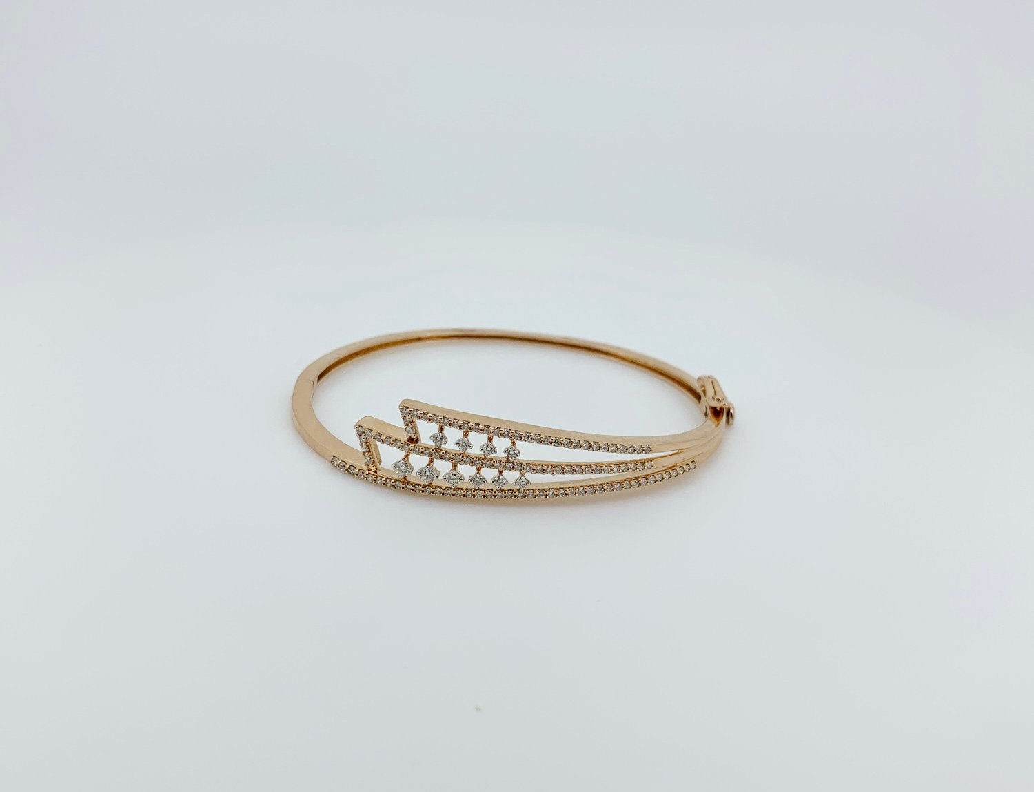 Modern Wings Diamond Bracelet - Image 3