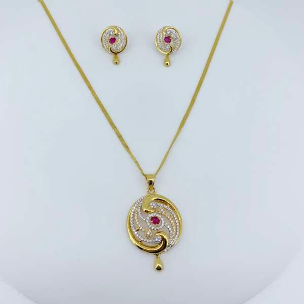 Royal Ruby Highlight Gold Pendant Set