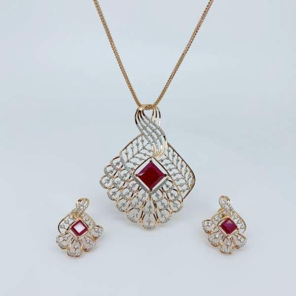 Royal Filigree Diamond Pendant Set