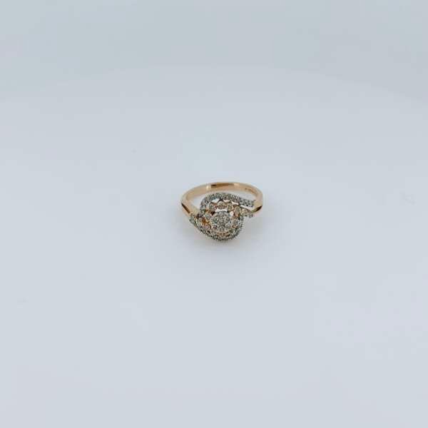 Radiant Bloom Diamond Ring / Glorious Cocktail Look Diamond Ring