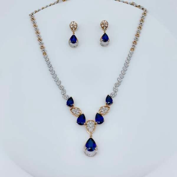 Royal Teardrop Grace Diamond Set